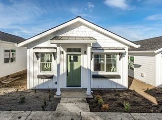 583 Coffee Ln, Ashland, OR 97520