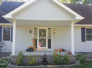 15878 N Old Centralia Ln, Mount Vernon, IL 62864