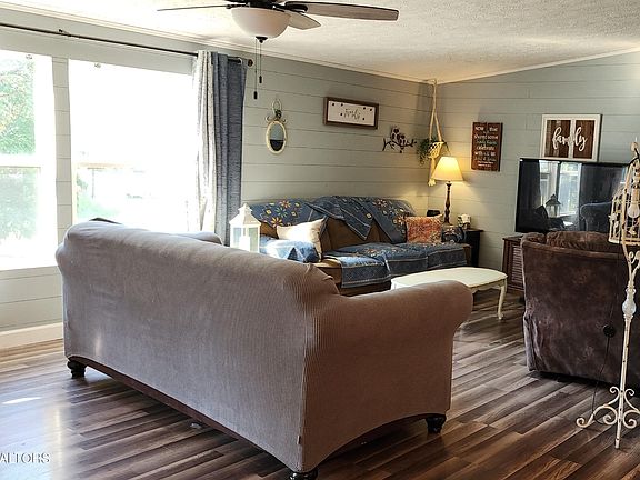 4th image of 138 Texas Ln