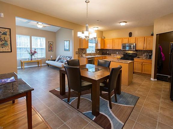 4th image of 6390 Forest Ridge Dr
