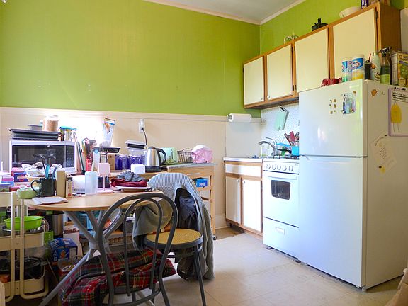 5th image of 88 Naples Rd APT 2