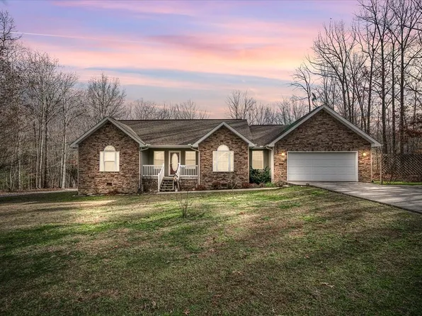 360 Swallows Xing, Grimsley, TN 38565