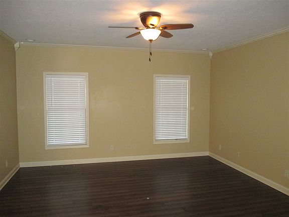 3rd image of 5985 Tanglewood Ct