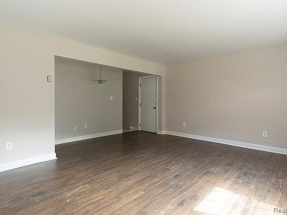 4th image of 3212 Shenandoah Dr Unit 4-1