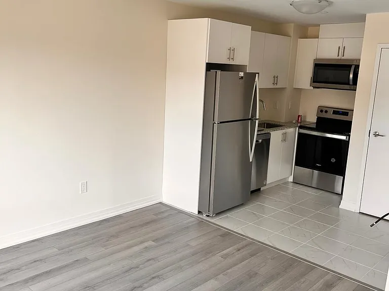 245 McLevin Ave #19 — Photo 9