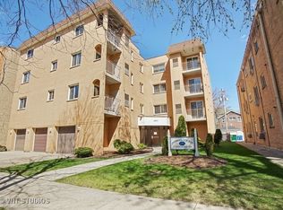 6877 N Overhill Ave #301-A, Chicago, IL 60631