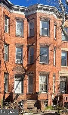 1359 Monroe St NW photo 1