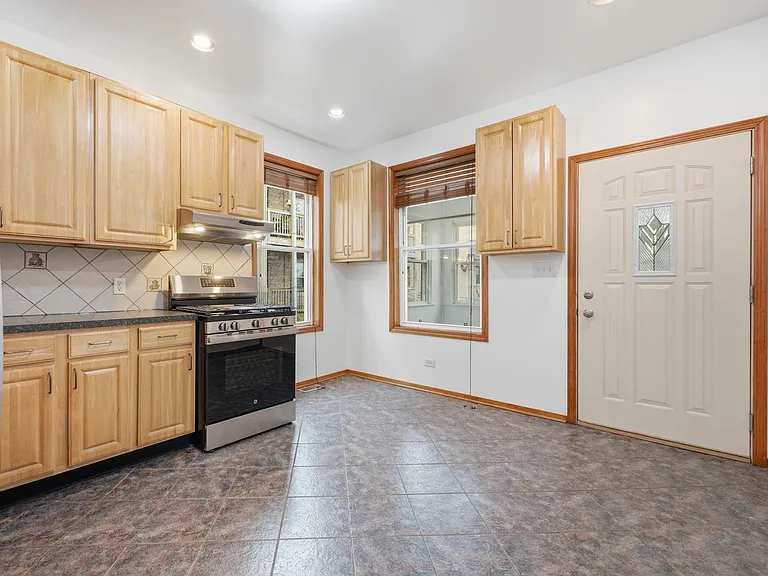 3408 N Springfield Ave #2 — Photo 14
