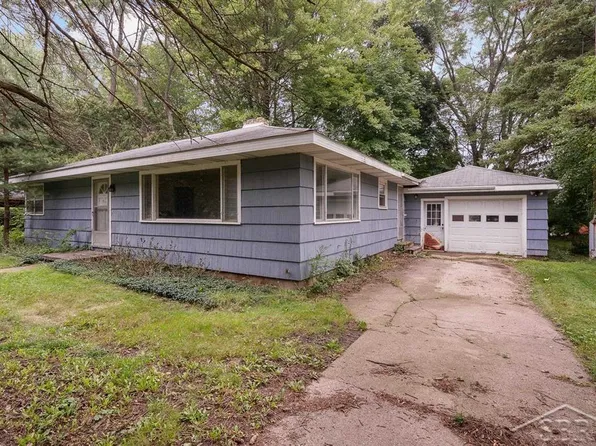 1207 Highland St, Mount Pleasant, MI 48858