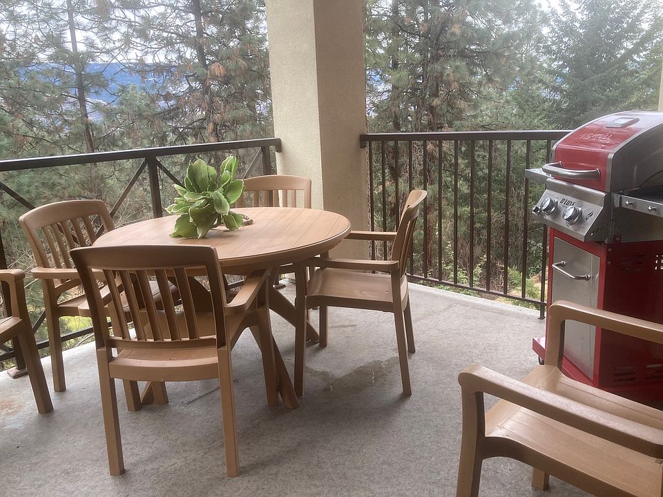 Main floor patio overlooking golf course