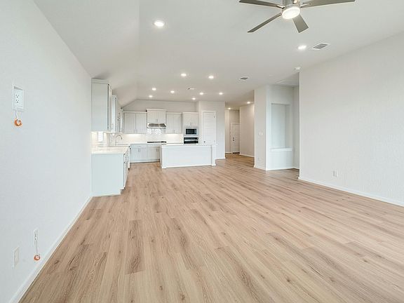 4th image of 4617 College Square Dr