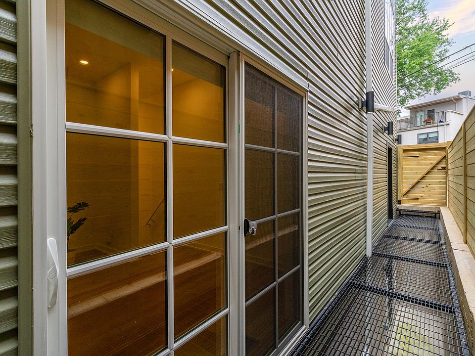 1st image of 1424 Germantown Ave #2