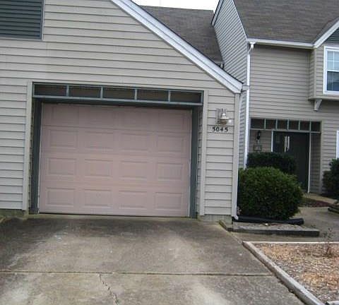 3rd image of 5045 Glenwood Way