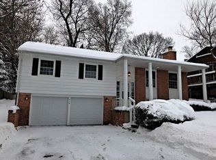 914 Fortress Dr, McHenry, IL 60050