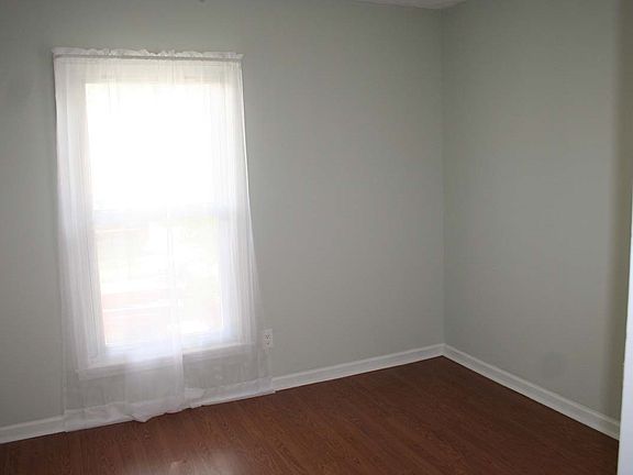 5th image of 1417 N Grand Ave