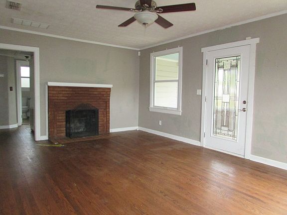 5th image of 8065 Oakwood St