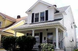 2nd image of 726 Geneva Ave