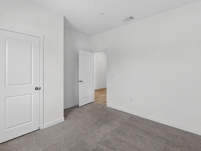 8825 Stratham Way — Photo 5