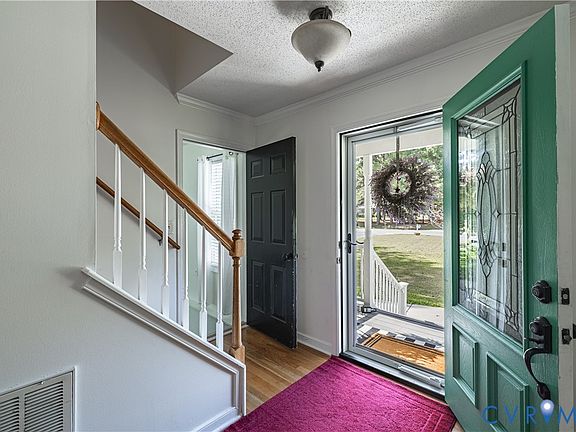 4th image of 5206 Thornwood Ct