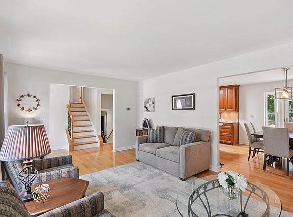 4th image of 5085 Dukesberry Ln