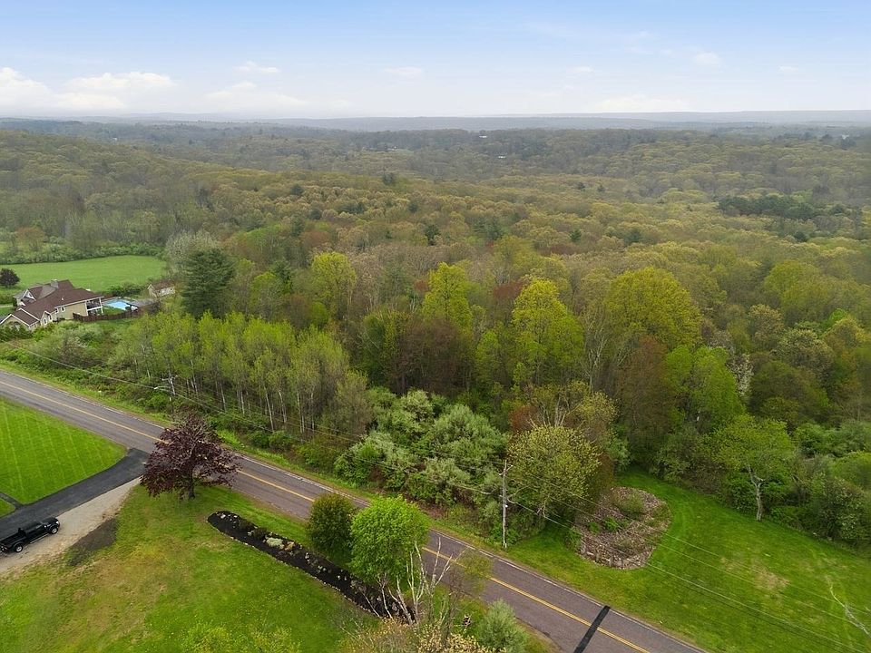 1st image of 221 Dresser Hill Rd