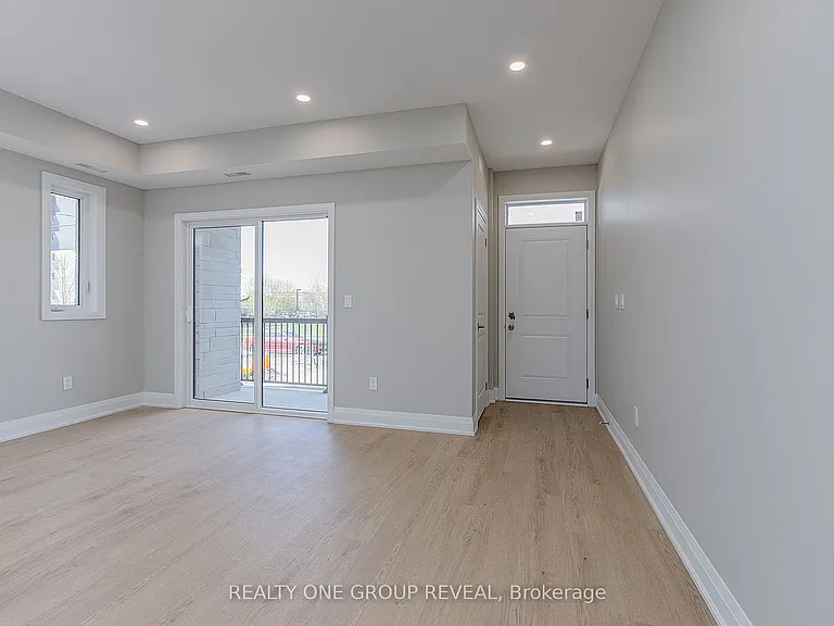 223 Grenfell St #1 — Photo 6