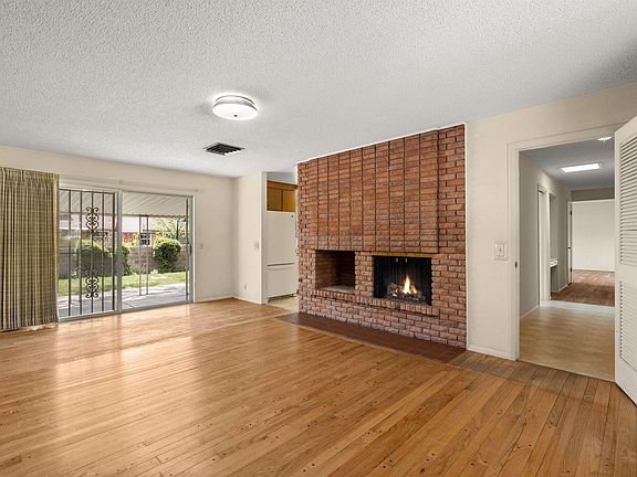 3rd image of 7704 Pickard Ave NE