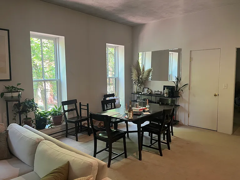 25 Holyoke St #5 — Photo 5