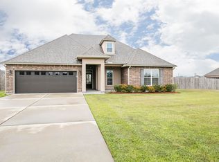 102 Arrowwood Rd, Youngsville, LA 70592