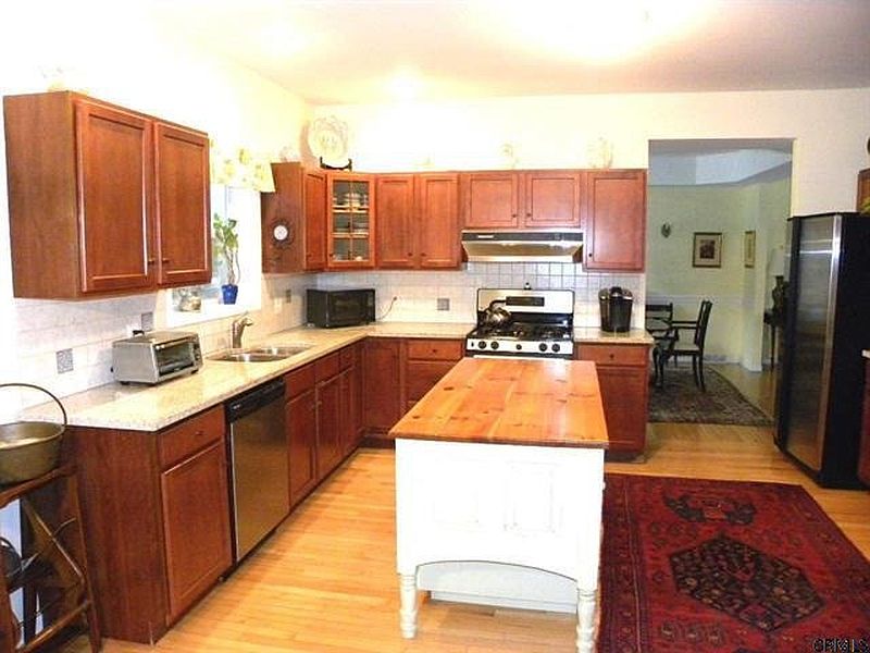 2nd image of 299B RIVERVIEW Road