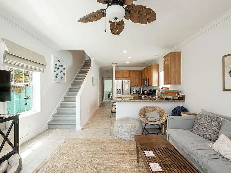 59 Palm Dr — Photo 4