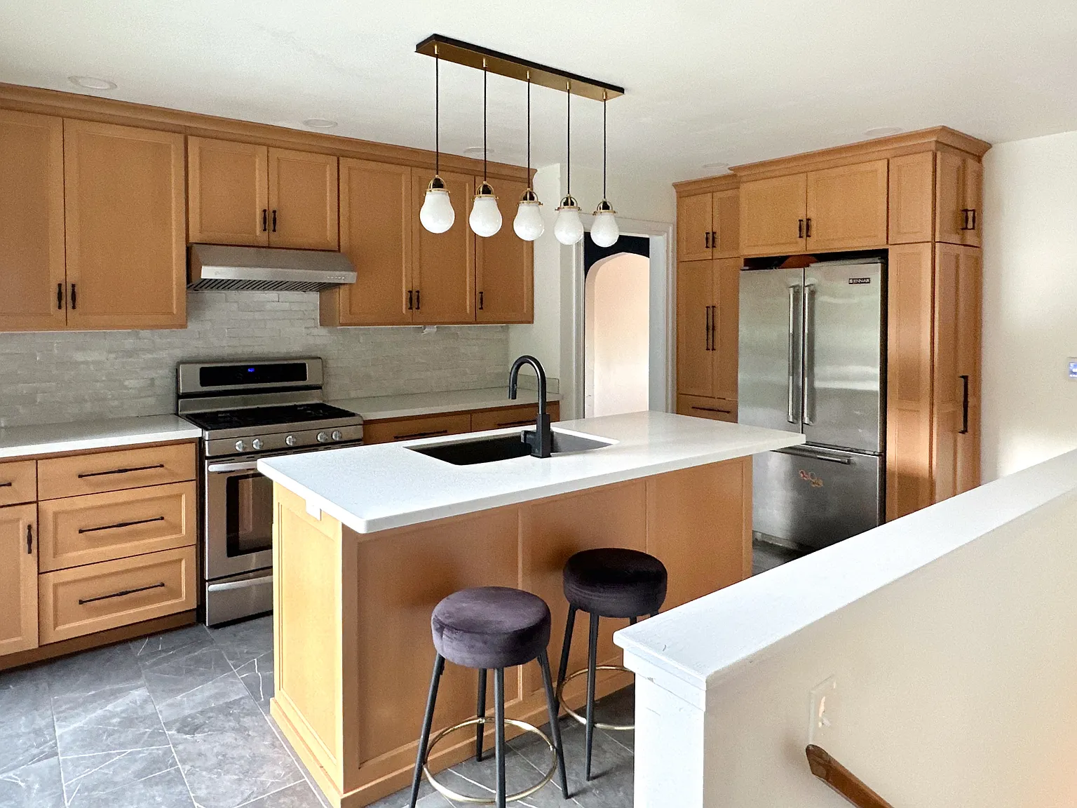 3 bed, 3440 sqft, $4,200 — Photo 4