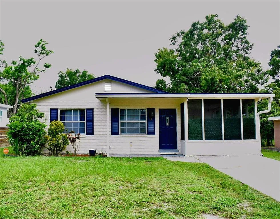 3 bed, 2.0 bath, 1032 sqft, $2,590 — Photo 1