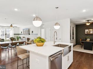 3700 Havertill Ln UNIT 201, Woodbridge, VA 22193