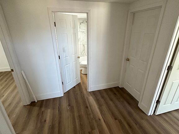 3rd image of 3913 Skyline Dr