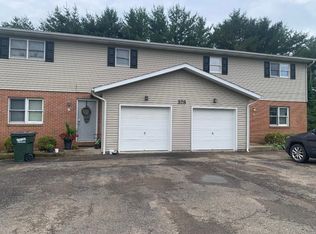 390 Johnathan Ln #B, Zanesville, OH 43701