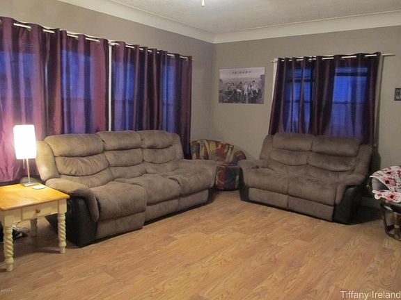 3rd image of 704 6th St NW