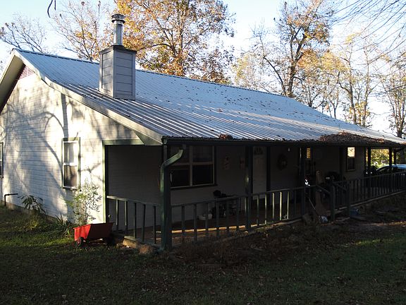 2nd image of 623 Butterfield Ave