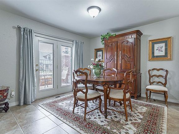 4th image of 109 The Hills St