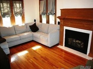 297 Clocks Blvd, Massapequa, NY 11758