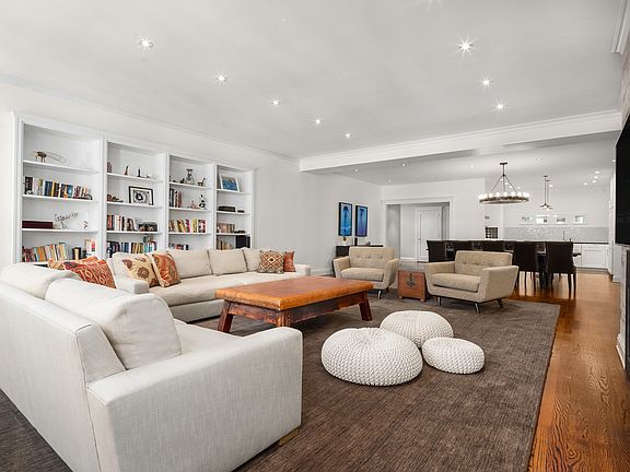3rd image of 18 Leonard St APT 5E