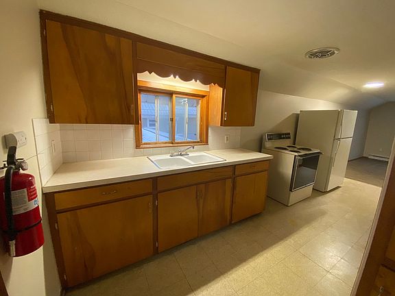 4th image of 826 W Highland Ave Unit 2