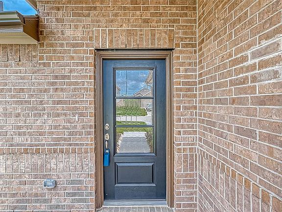 4th image of 18418 Cobalt Cove Ln