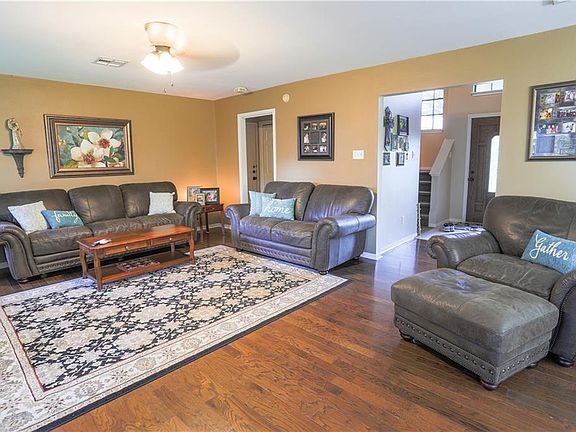 5th image of 5013 Norwich Ct