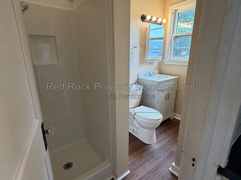 620 Chestnut St #3 — Photo 8