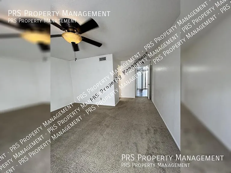 329 E Ambassador Dr — Photo 33