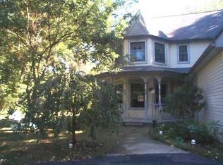 8775 Lake Rd, Grosse Ile, MI 48138