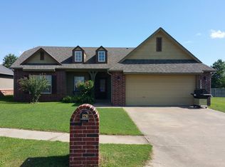 128 W 134th Ct N, Skiatook, OK 74070