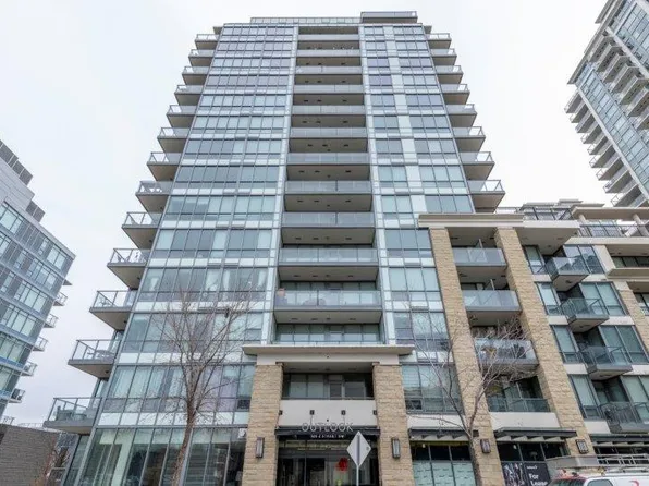 128 2nd St SW #808, Calgary, AB T2P 0S7