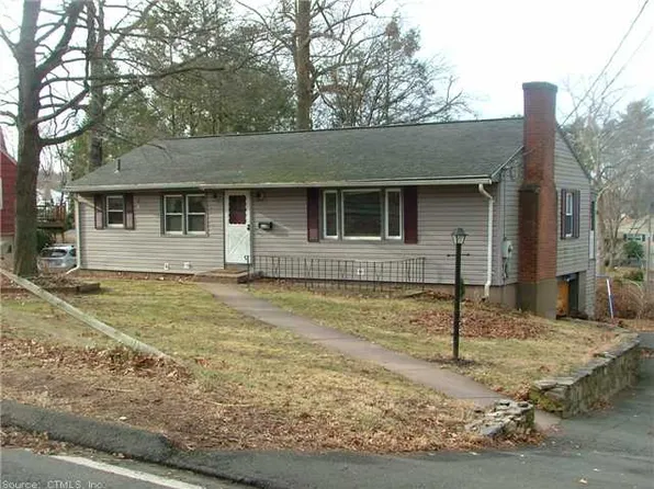 110 Greenwood Dr, Manchester, CT 06042